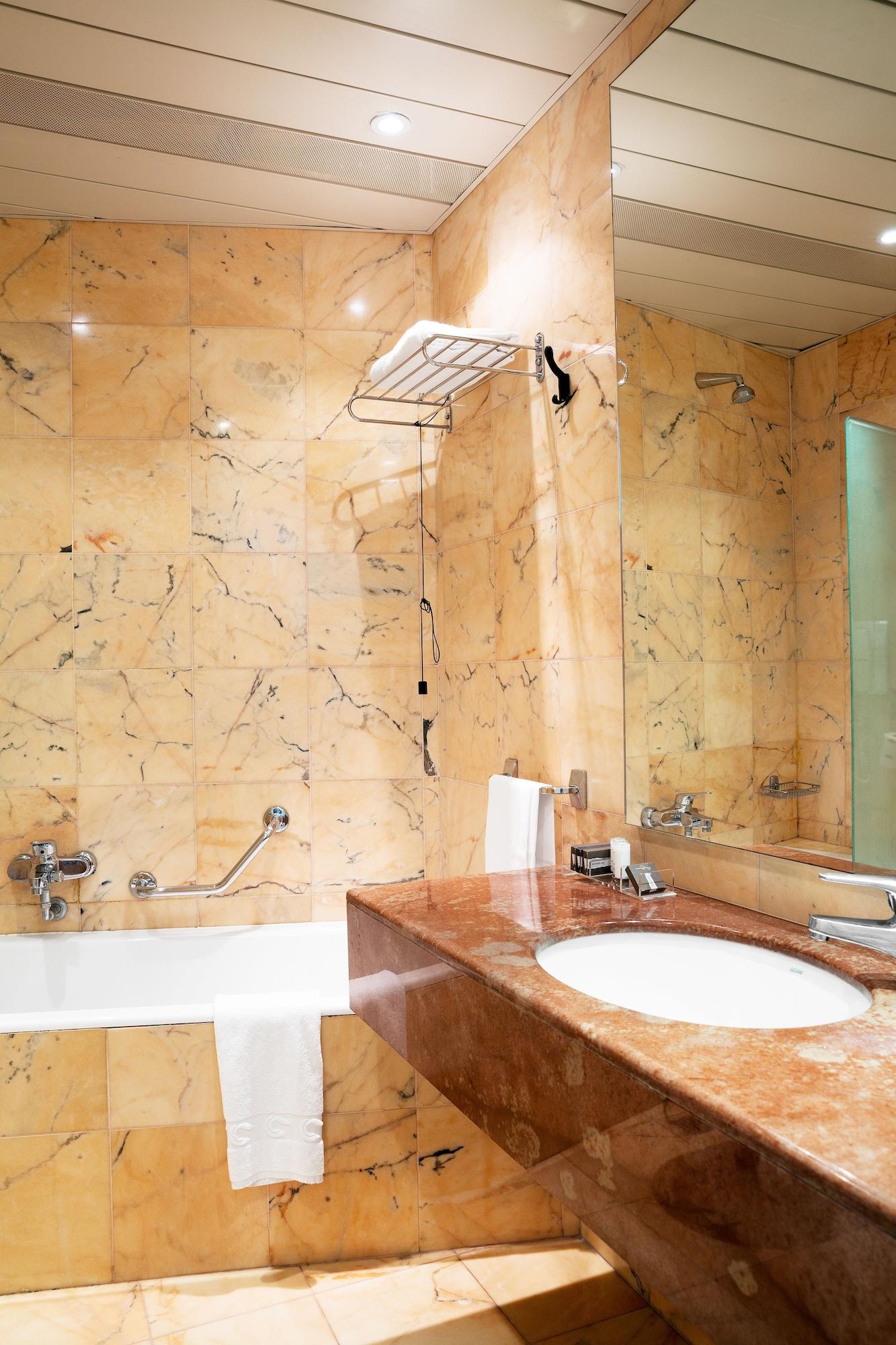 Mediterraneo Palace Hotel Рагуза Екстериор снимка