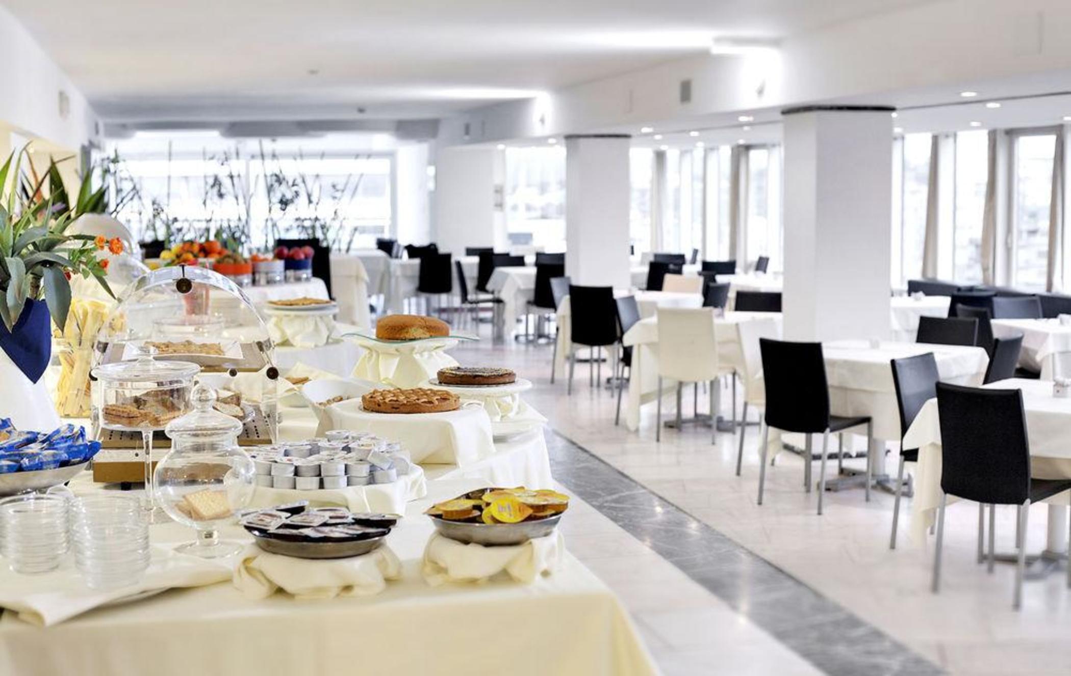Mediterraneo Palace Hotel Рагуза Екстериор снимка
