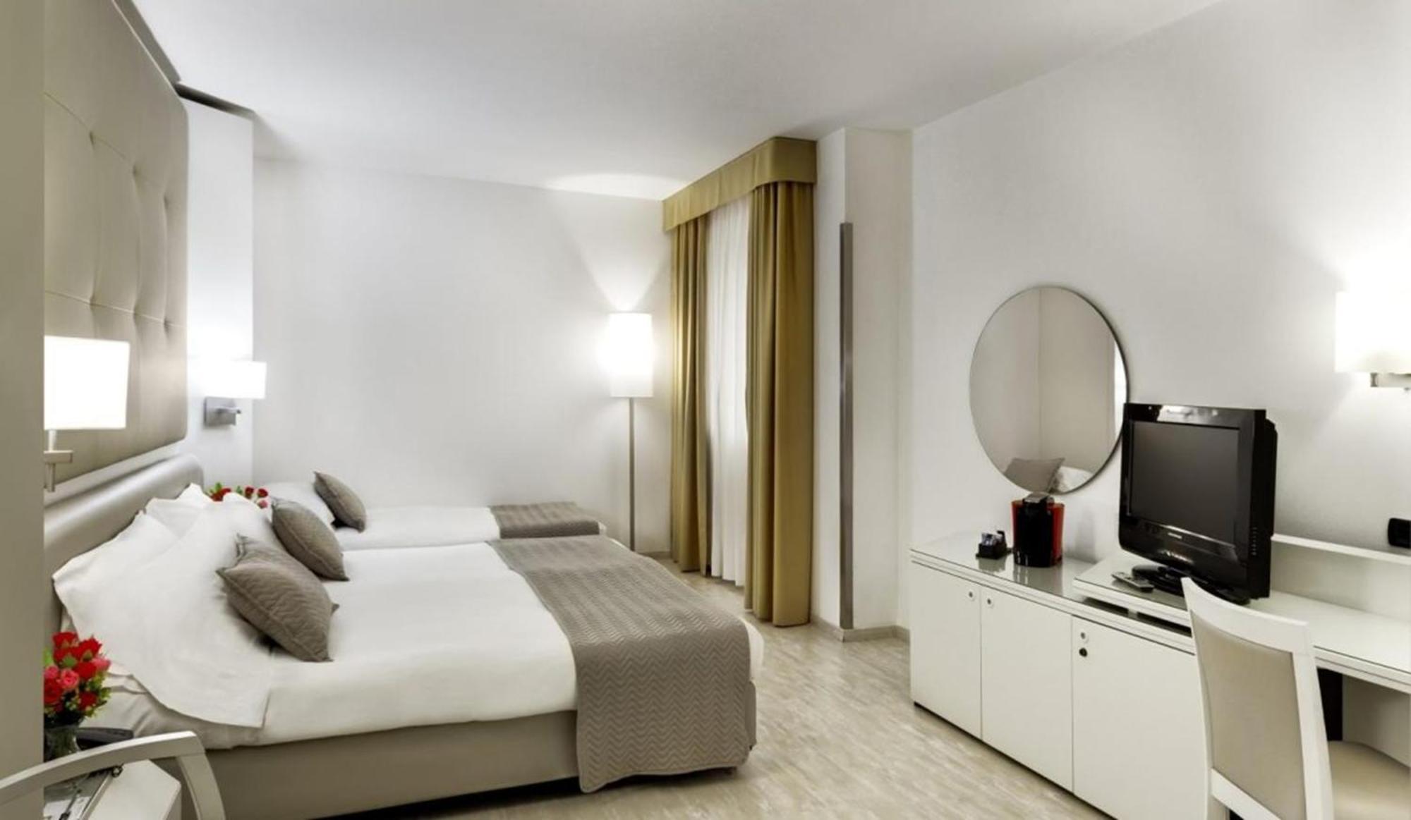 Mediterraneo Palace Hotel Рагуза Екстериор снимка
