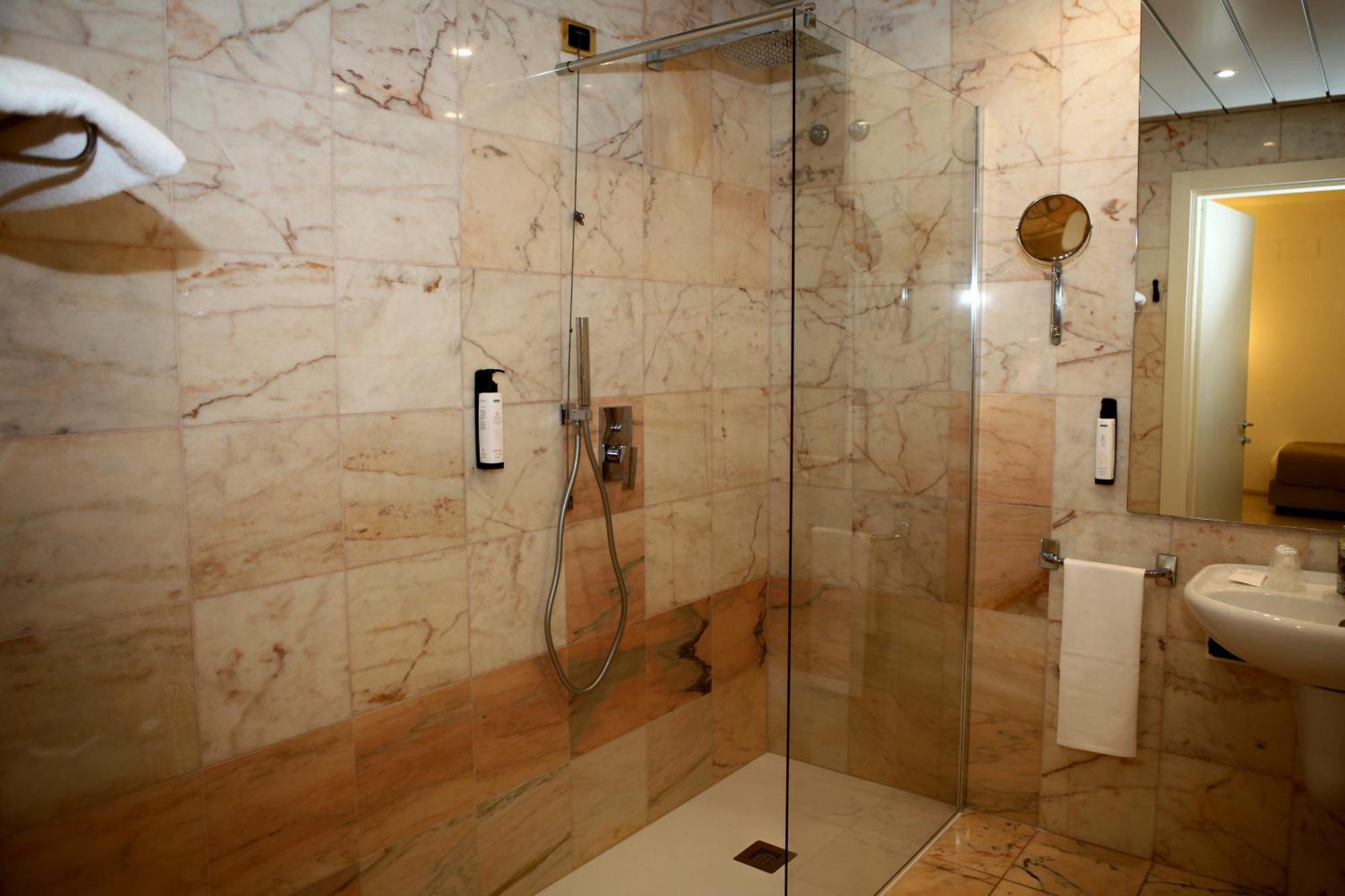 Mediterraneo Palace Hotel Рагуза Екстериор снимка