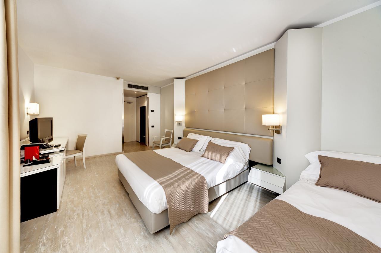 Mediterraneo Palace Hotel Рагуза Екстериор снимка