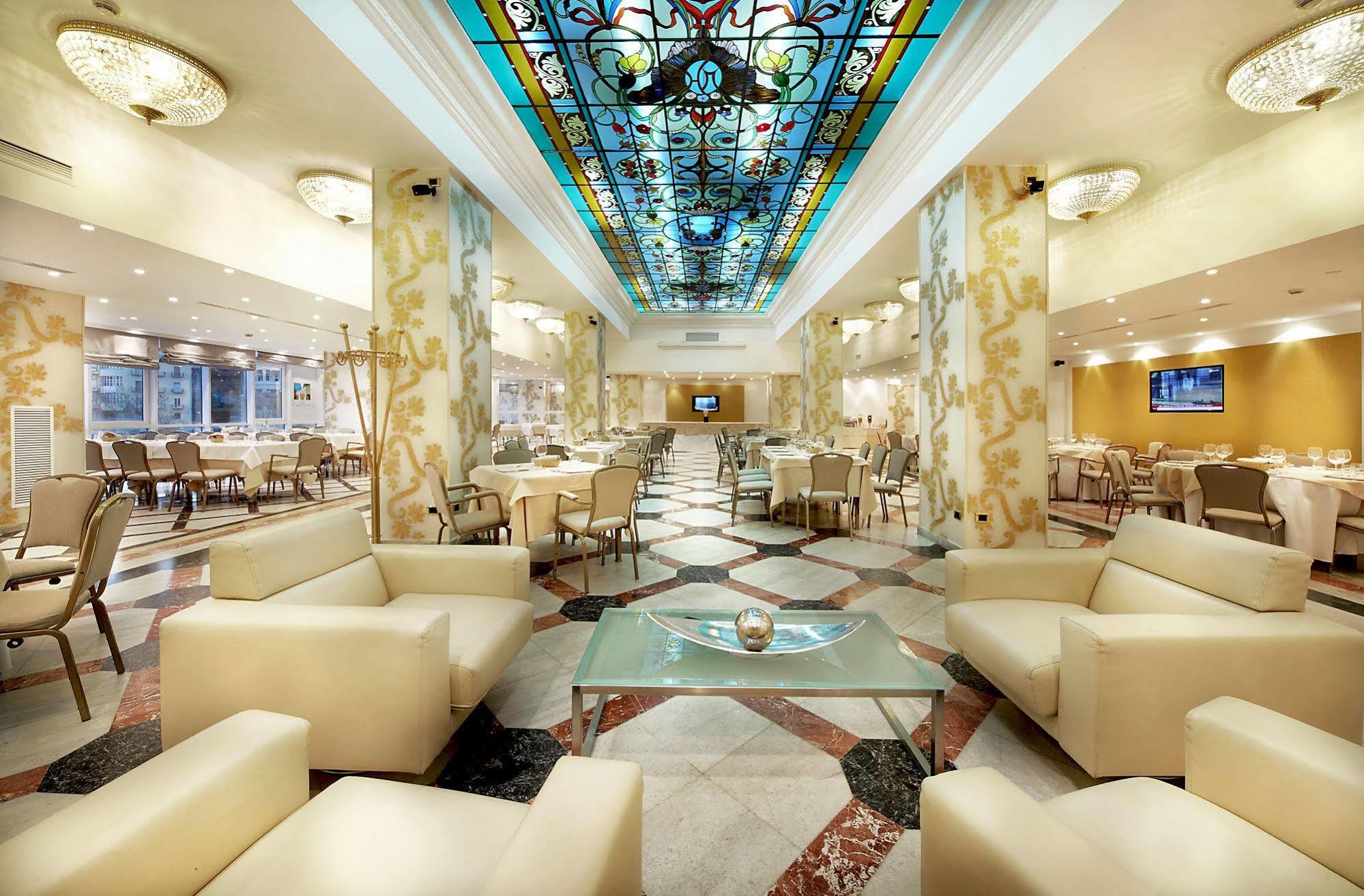Mediterraneo Palace Hotel Рагуза Екстериор снимка