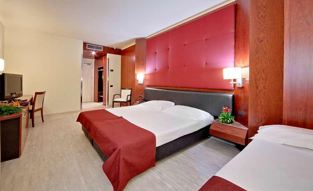 Mediterraneo Palace Hotel Рагуза Стая снимка